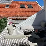 Sunny Urban Retreat With Private Terrace In Campo De Ourique Appartement Bicas