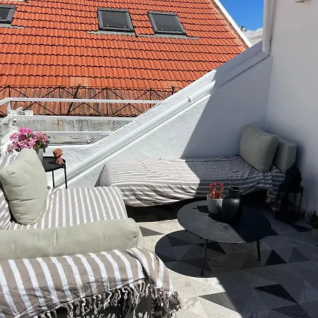 Sunny Urban Retreat With Private Terrace In Campo De Ourique *
