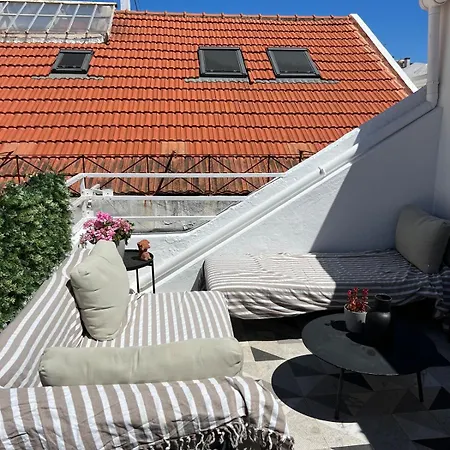 Sunny Urban Retreat With Private Terrace In Campo De Ourique Апартаменты Bicas