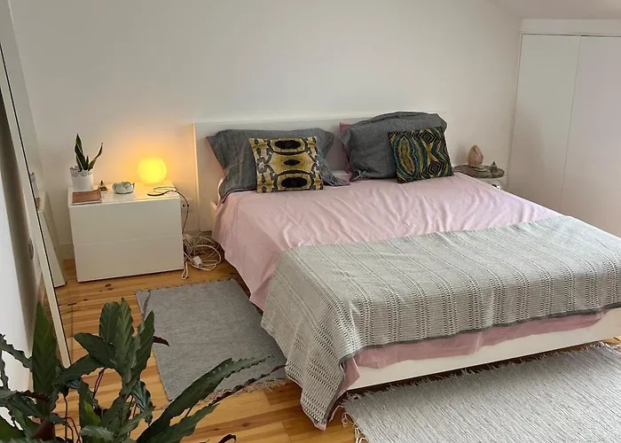 Sunny Urban Retreat With Private Terrace In Campo De Ourique