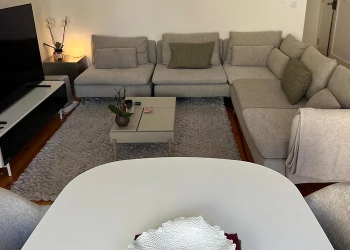 Апартаменты Sunny Urban Retreat With Private Terrace In Campo De Ourique