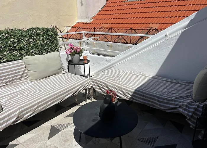 아파트 Sunny Urban Retreat With Private Terrace In Campo De Ourique Bicas